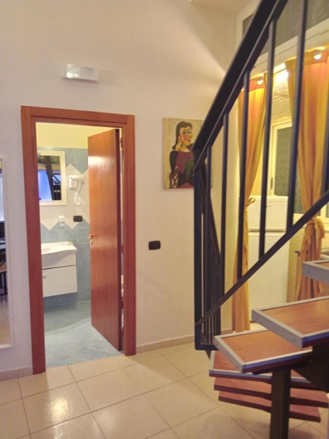 نابولي Beb Maryposa Appartment المظهر الخارجي الصورة