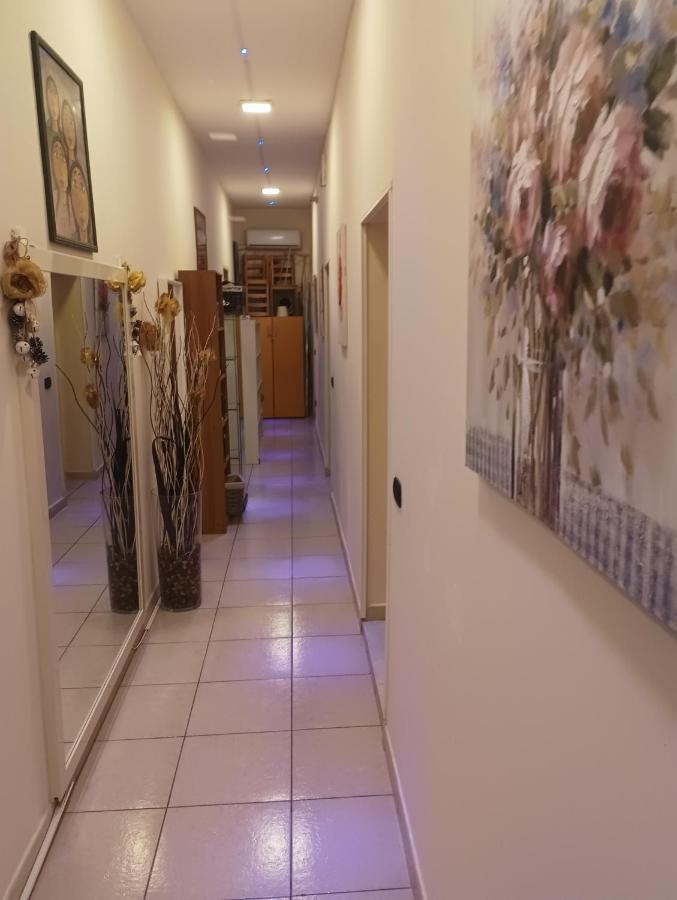 نابولي Beb Maryposa Appartment المظهر الخارجي الصورة