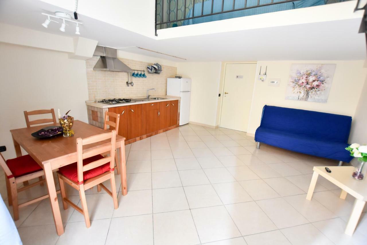 نابولي Beb Maryposa Appartment المظهر الخارجي الصورة