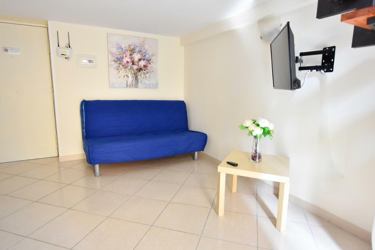 نابولي Beb Maryposa Appartment المظهر الخارجي الصورة