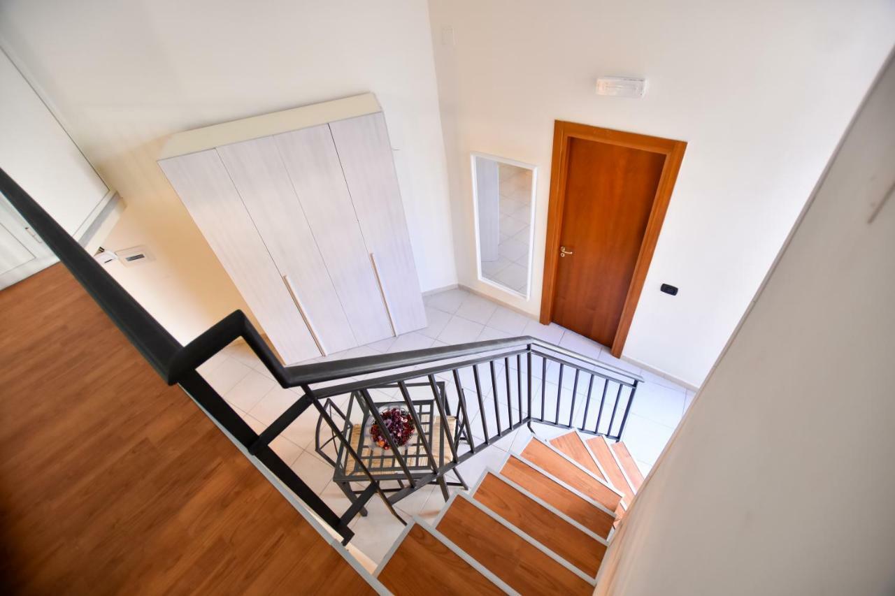 نابولي Beb Maryposa Appartment المظهر الخارجي الصورة
